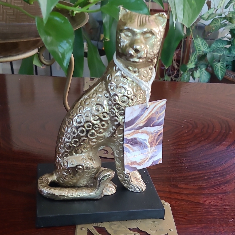 Gold Leopard Figurine